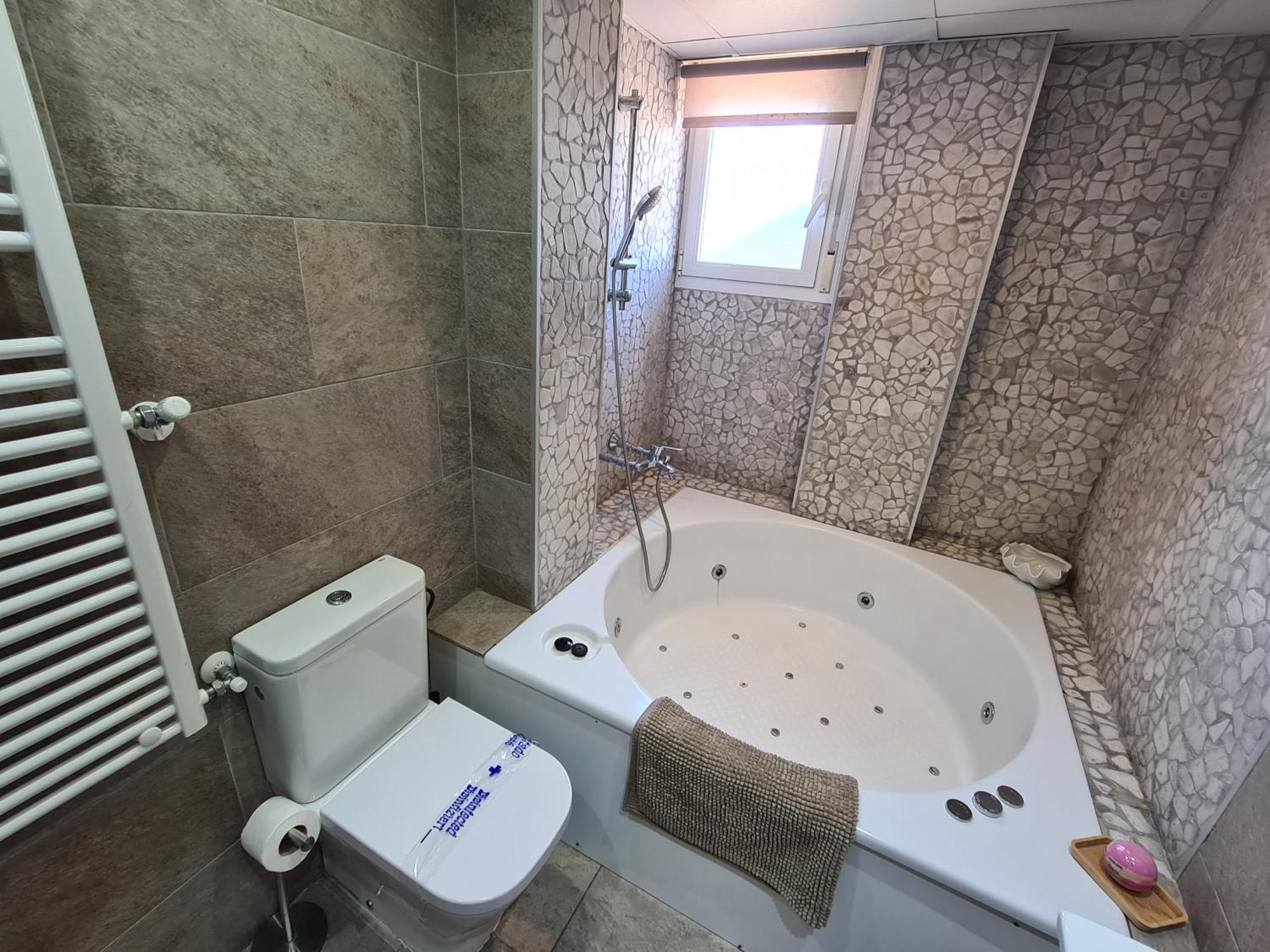 サラゴサDos Torres Ribera Play & Relax Con Jacuzzi Y Cineアパートメント エクステリア 写真